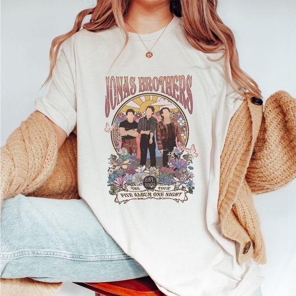 JONAS BROTHER CUSTOM CONCERT TEE - Picture 1 of 4